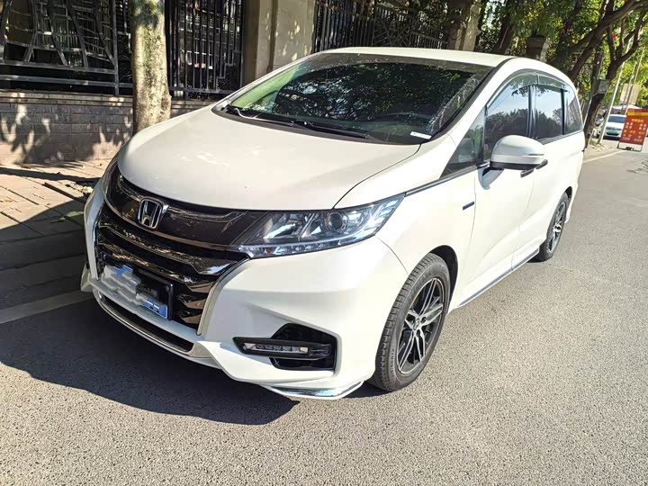 Фото 1 - Honda Odyssey