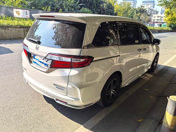 Фото 4 - Honda Odyssey