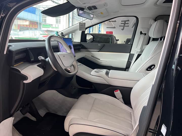 Фото 5 - XPeng X9