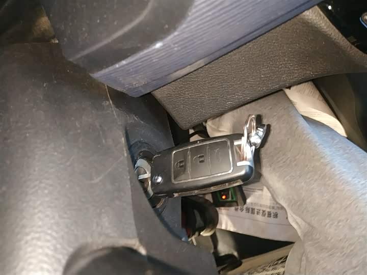 Фото 9 - Dongfeng Forthing Lingzhi M5