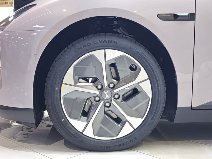 Фото 9 - XPeng Mona M03