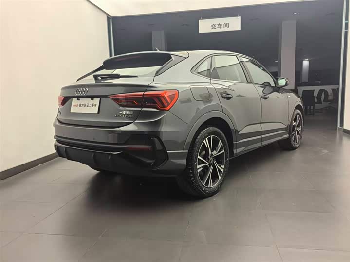 Фото 4 - Audi Q3 Sportback