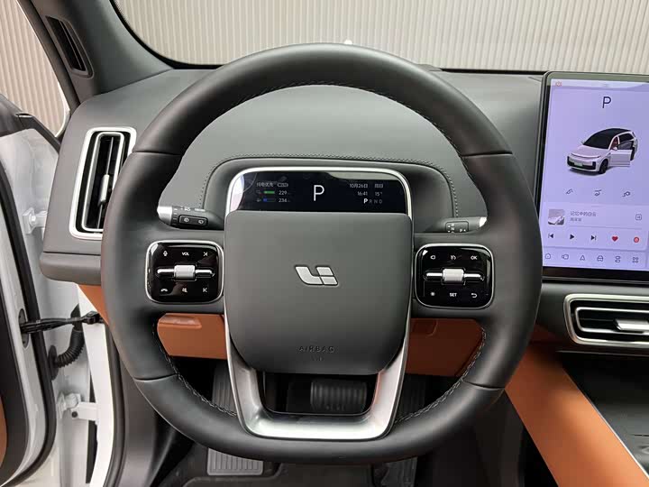 Фото 7 - LiXiang L7