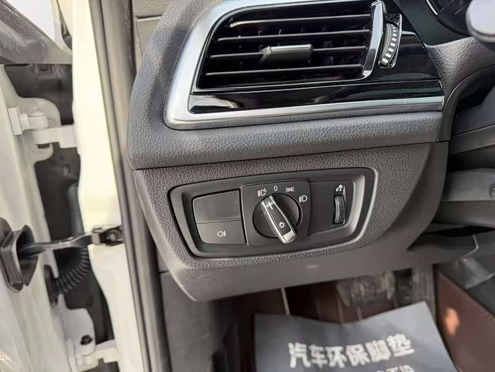 Фото 8 - BMW 1 Series