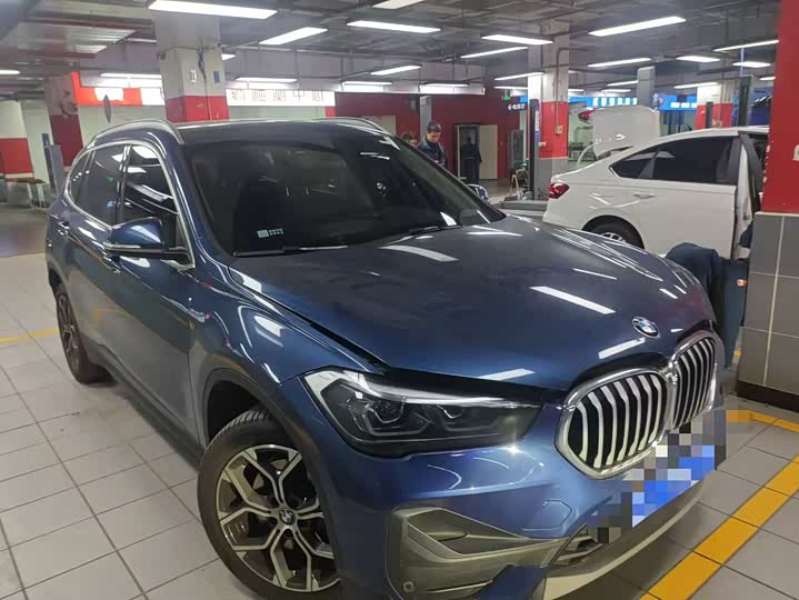 Фото 2 - BMW X1