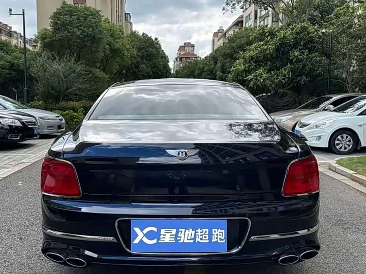 Фото 3 - Bentley Flying Spur