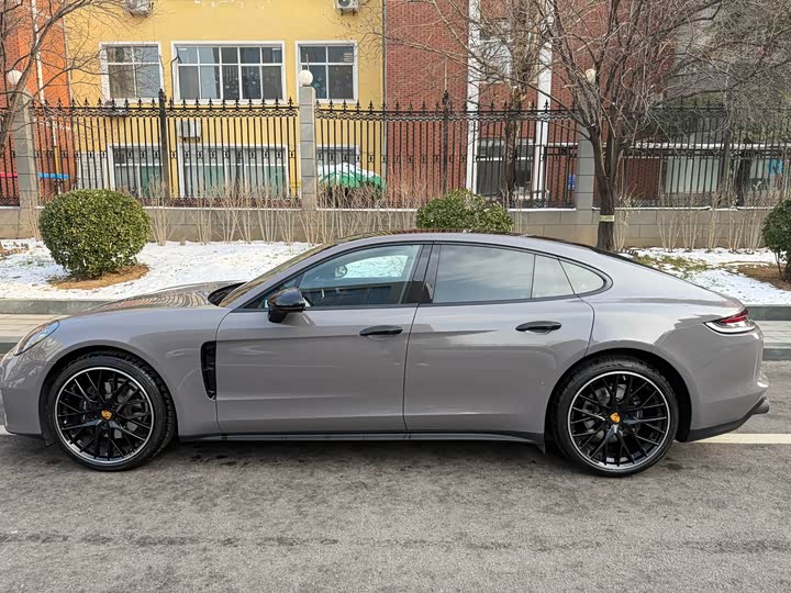 Фото 2 - Porsche Panamera