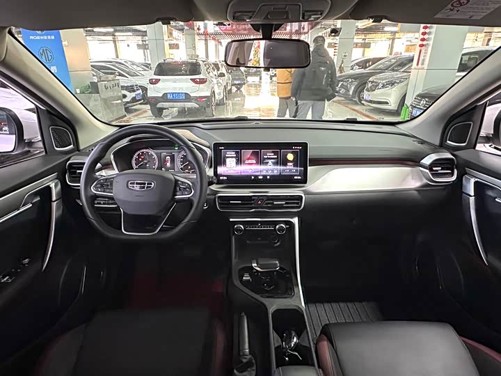 Фото 5 - Geely Coolray