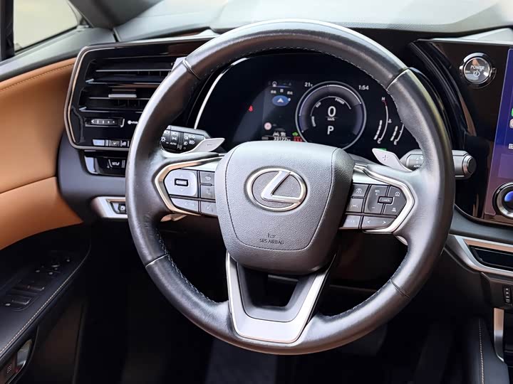 Фото 6 - Lexus RX