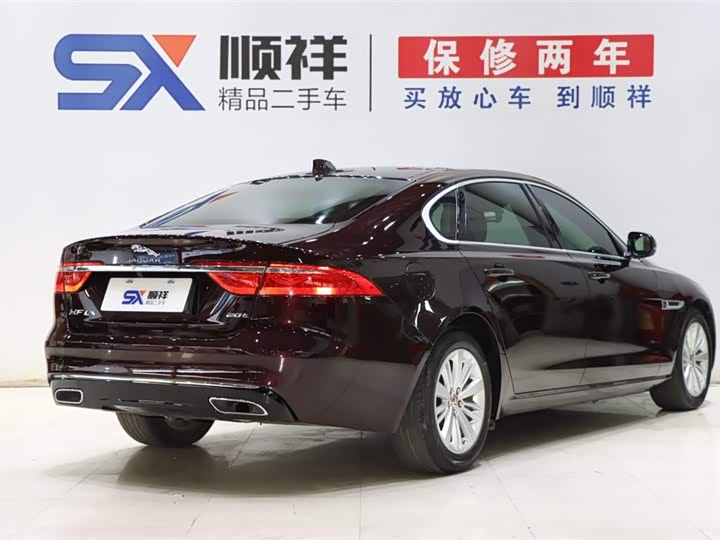 Фото 4 - Jaguar XF L