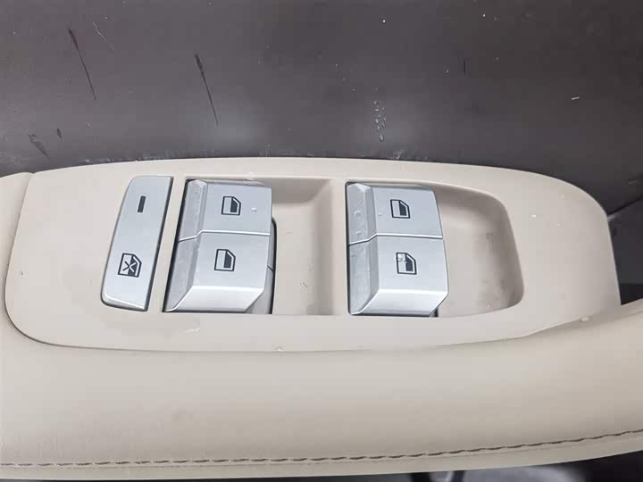 Фото 9 - MG Motor ES5