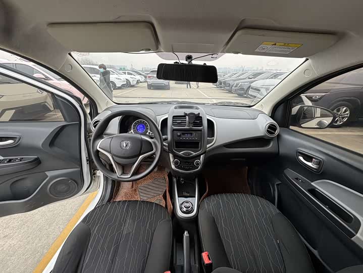 Фото 6 - Changan BenBen E-Star