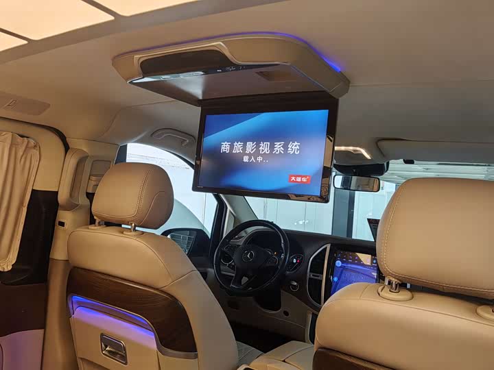 Фото 9 - Mercedes-Benz Vito