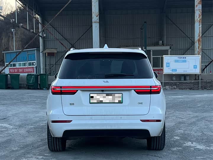 Фото 8 - LiXiang One