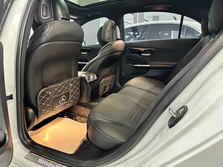 Фото 5 - Mercedes-Benz C-Class