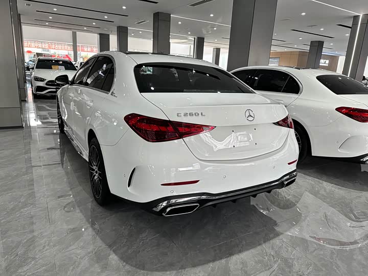 Фото 9 - Mercedes-Benz C-Class