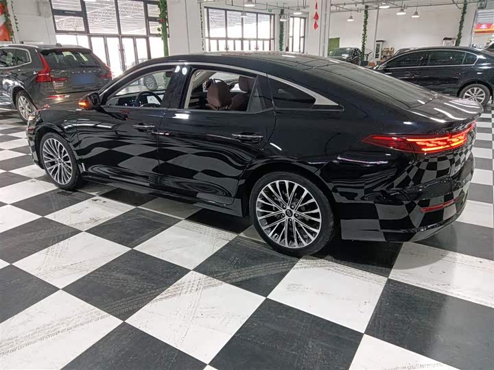 Фото 5 - Bestune B70