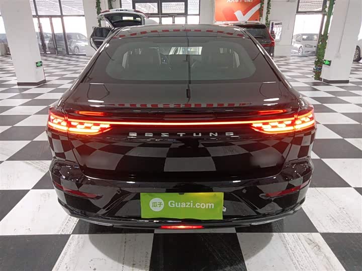 Фото 6 - Bestune B70