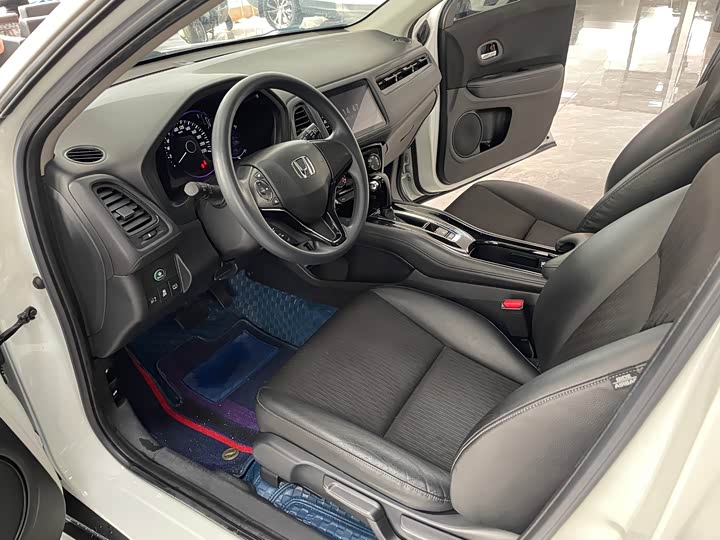 Фото 6 - Honda Vezel