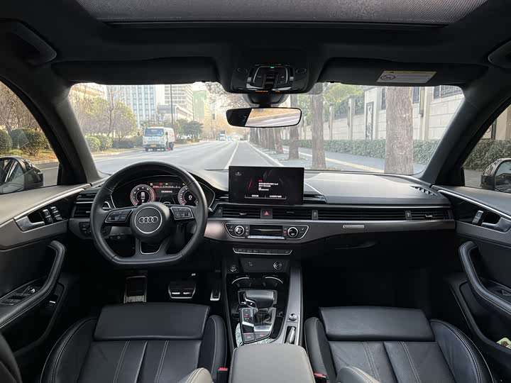 Фото 7 - Audi A4L