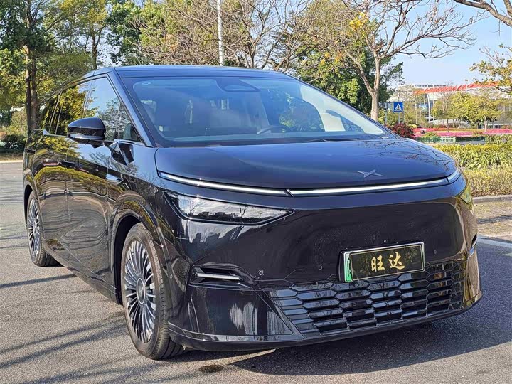 Фото 3 - XPeng X9