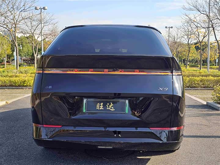 Фото 8 - XPeng X9