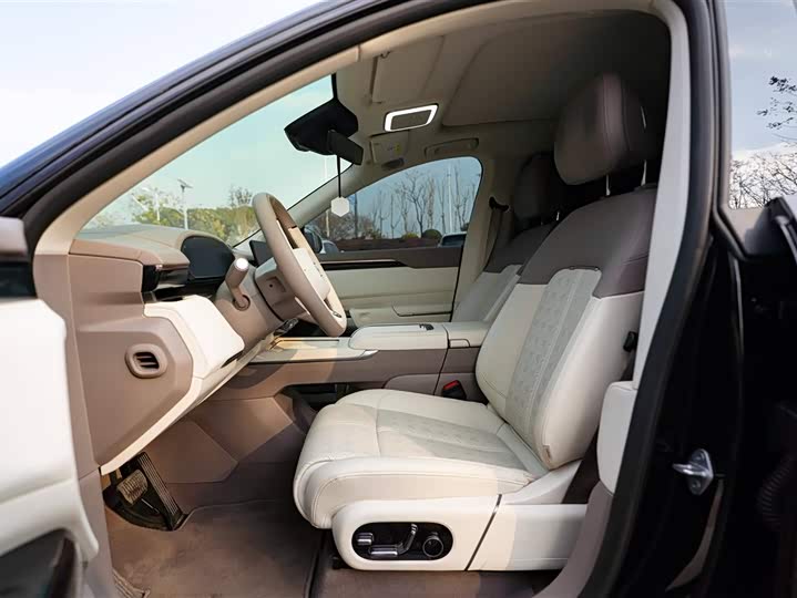 Фото 9 - Zeekr 7X