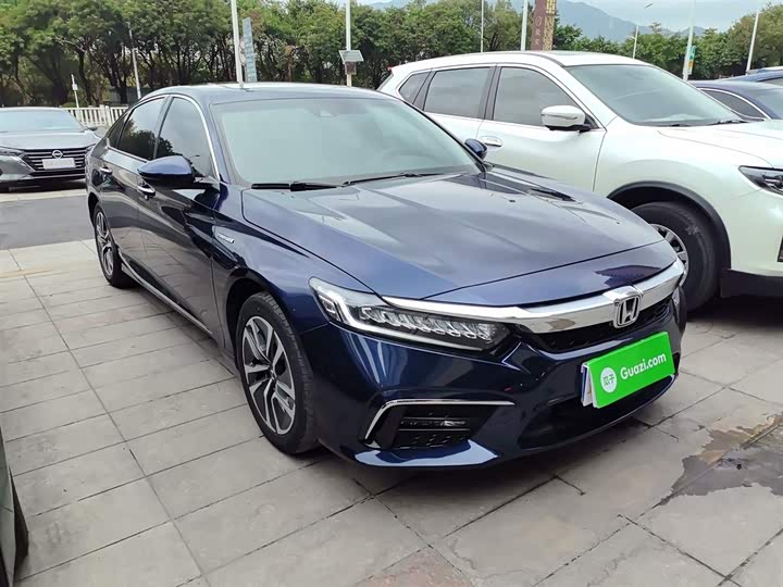 Фото 4 - Honda Inspire