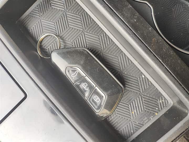 Фото 9 - Exeed LX C-DM Hybrid