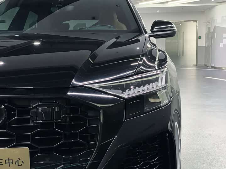 Фото 4 - Audi RS Q8