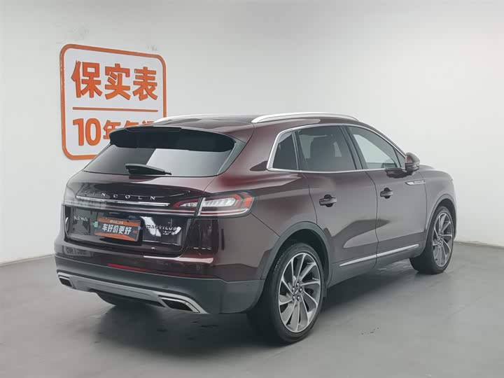 Фото 2 - Lincoln Nautilus