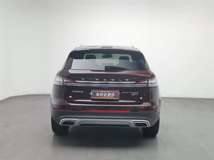 Фото 4 - Lincoln Nautilus