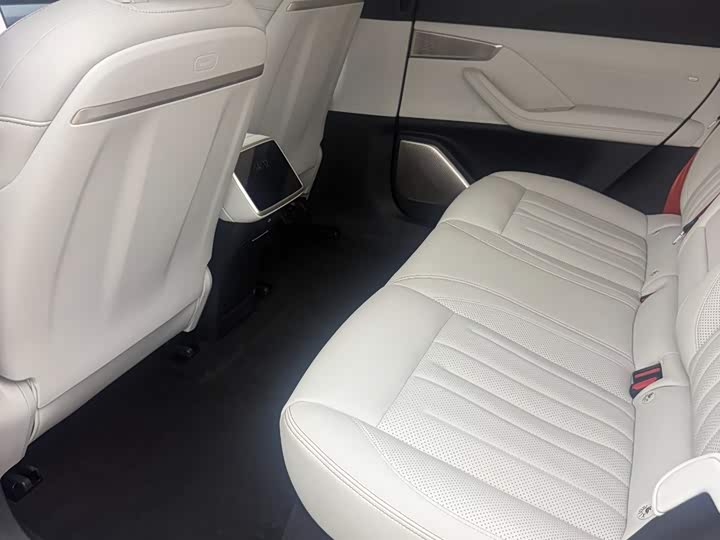 Фото 6 - Nio Onvo L60