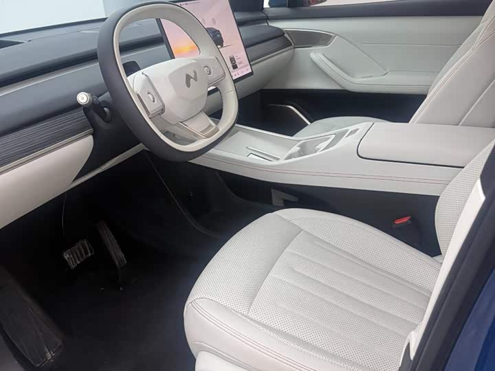 Фото 7 - Nio Onvo L60