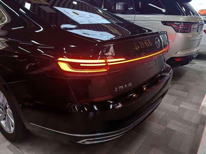 Фото 8 - Volkswagen Passat