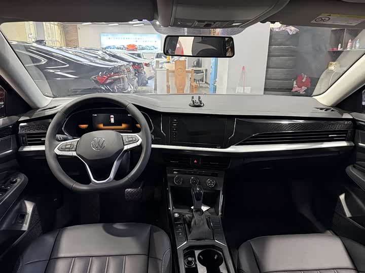 Фото 9 - Volkswagen Passat