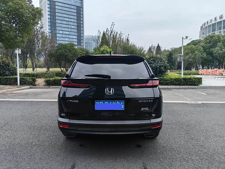 Фото 8 - Honda Breeze