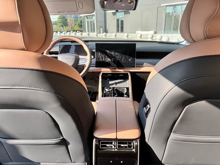 Фото 6 - Chery Tiggo 8L