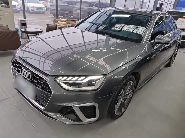 Фото 1 - Audi A4L