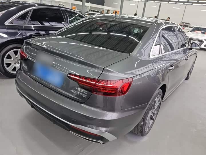 Фото 7 - Audi A4L