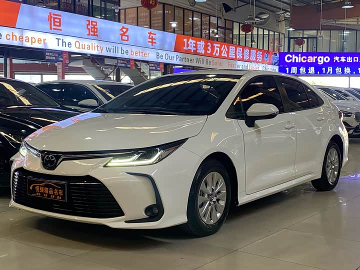 Фото 2 - Toyota Corolla