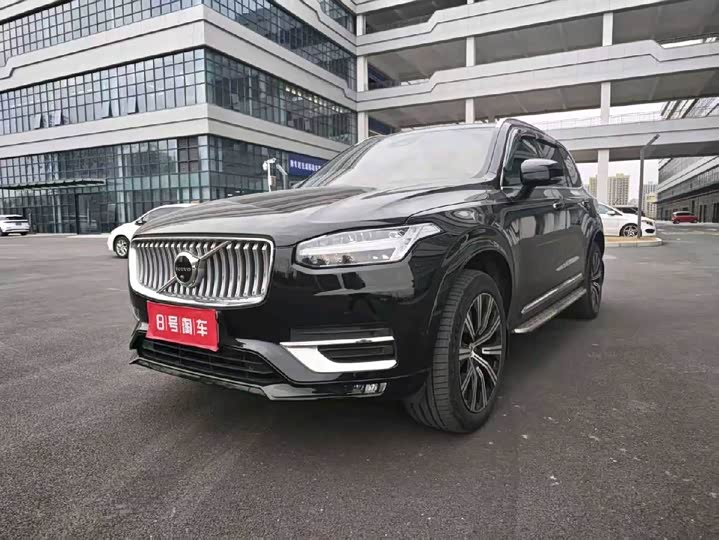 Фото 1 - Volvo XC90