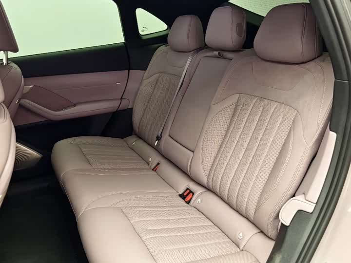 Фото 8 - Nio Onvo L60