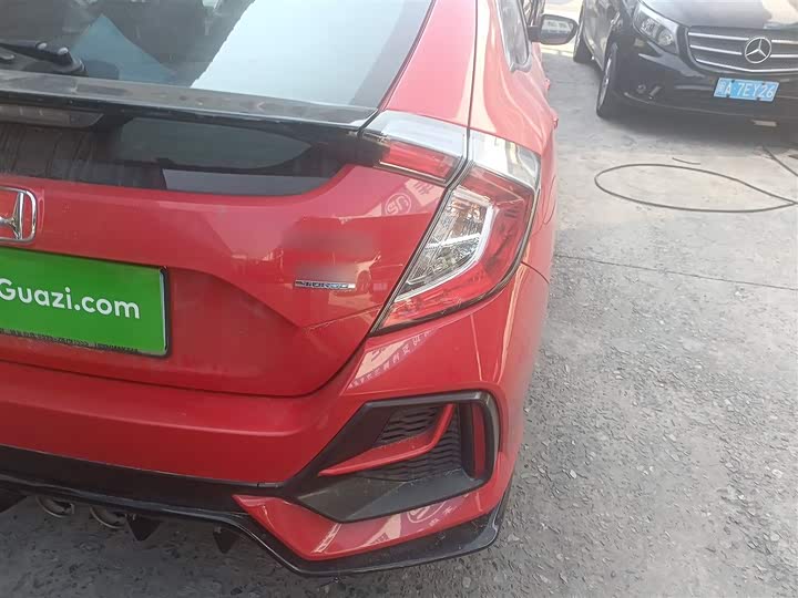 Фото 8 - Honda Civic