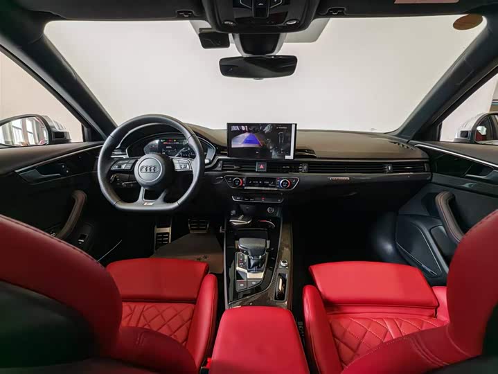 Фото 9 - Audi S4