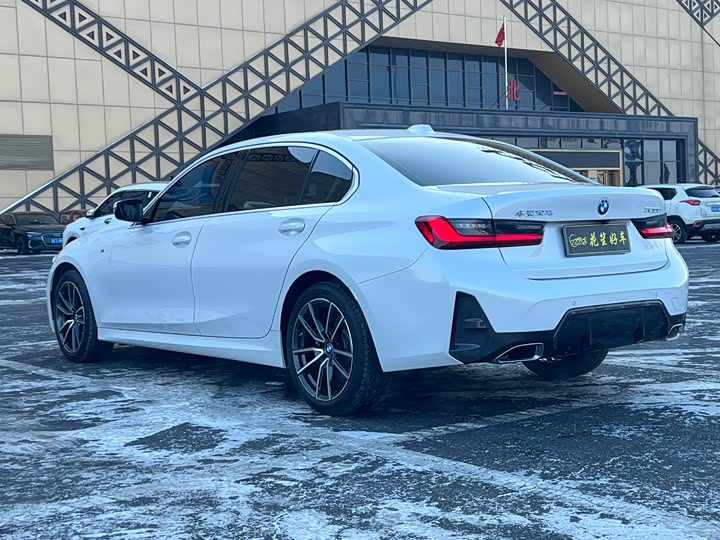 Фото 3 - BMW 3 Series