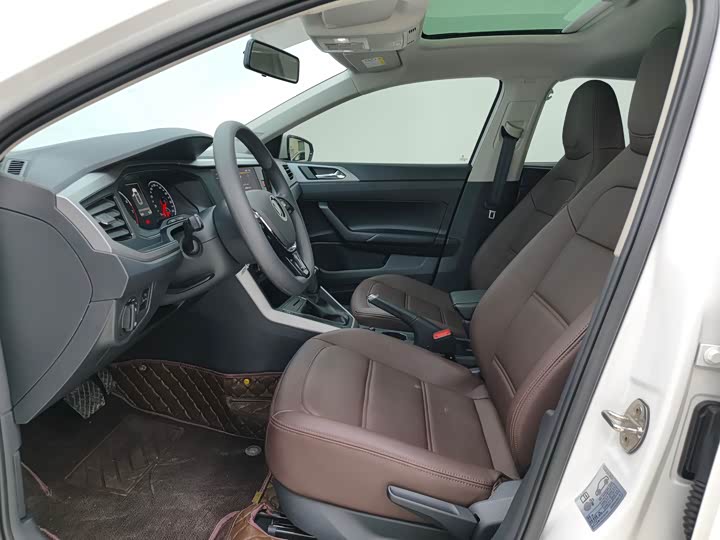 Фото 7 - Volkswagen Polo