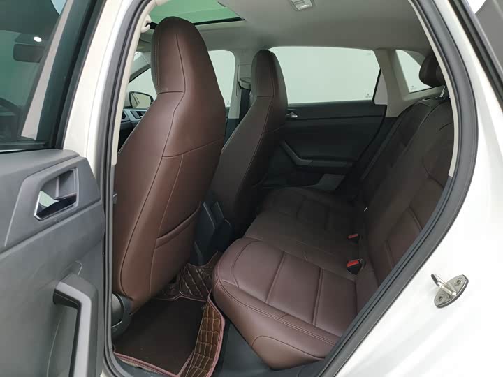 Фото 8 - Volkswagen Polo