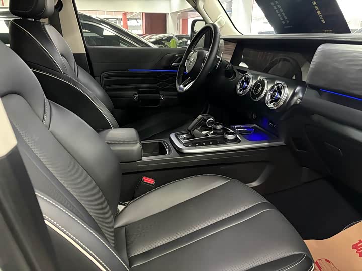 Фото 4 - Tank 300