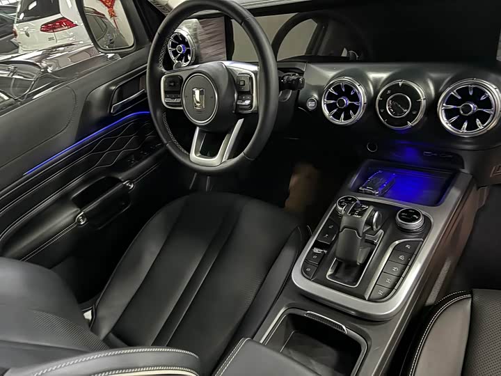 Фото 7 - Tank 300